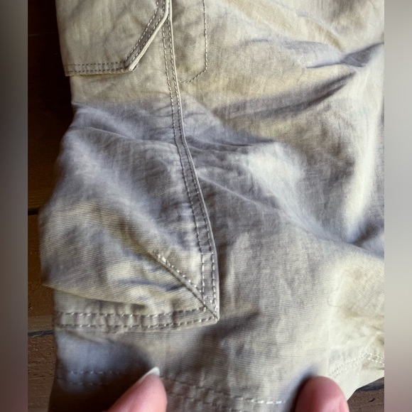 The North Face men’s 5 mesh lined pockets cargo shorts. Waist size 36. EUC - Picture 8 of 16